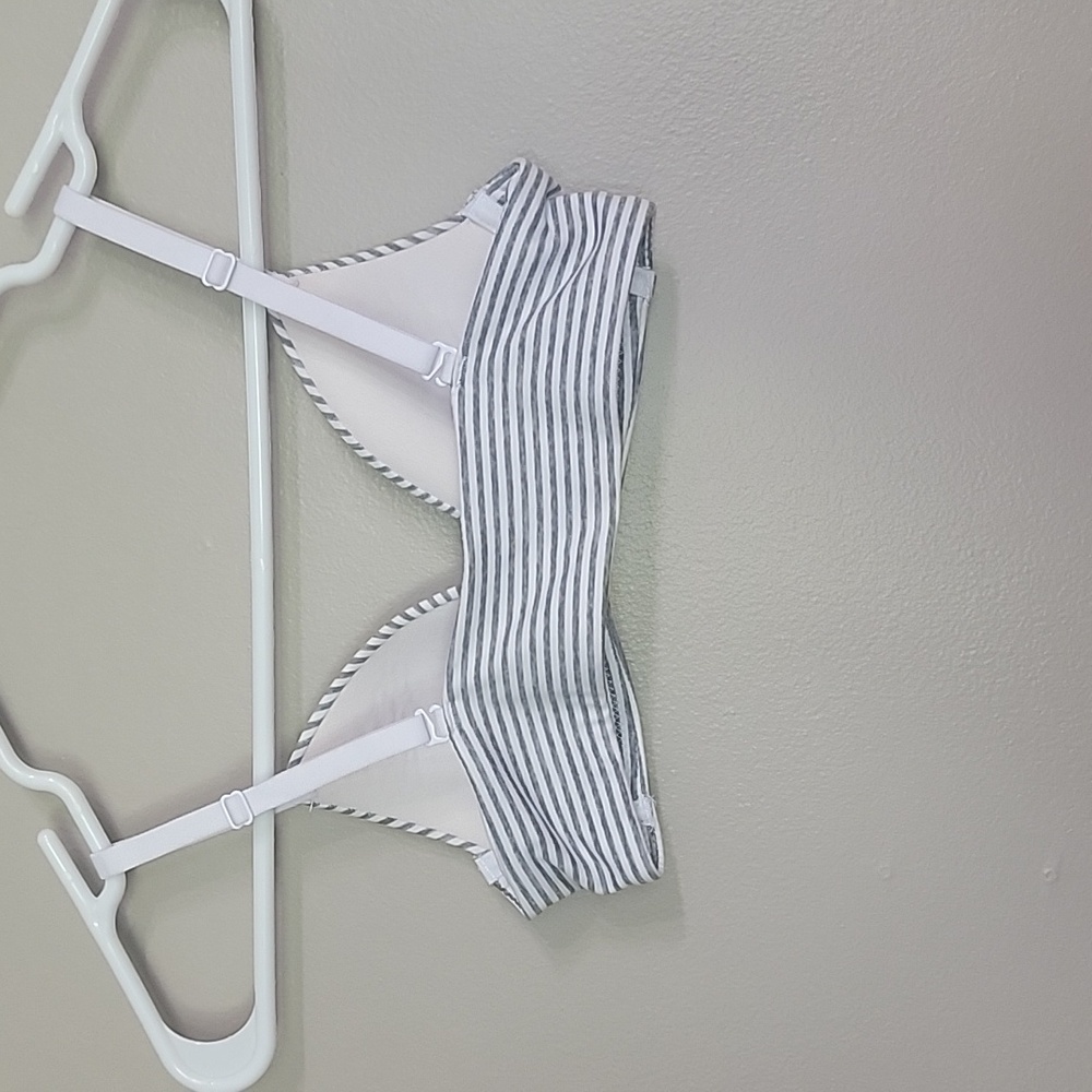 Delta By Maidenform Gray White Striped Wireless Bra Size 30A - Picture 4 of 5